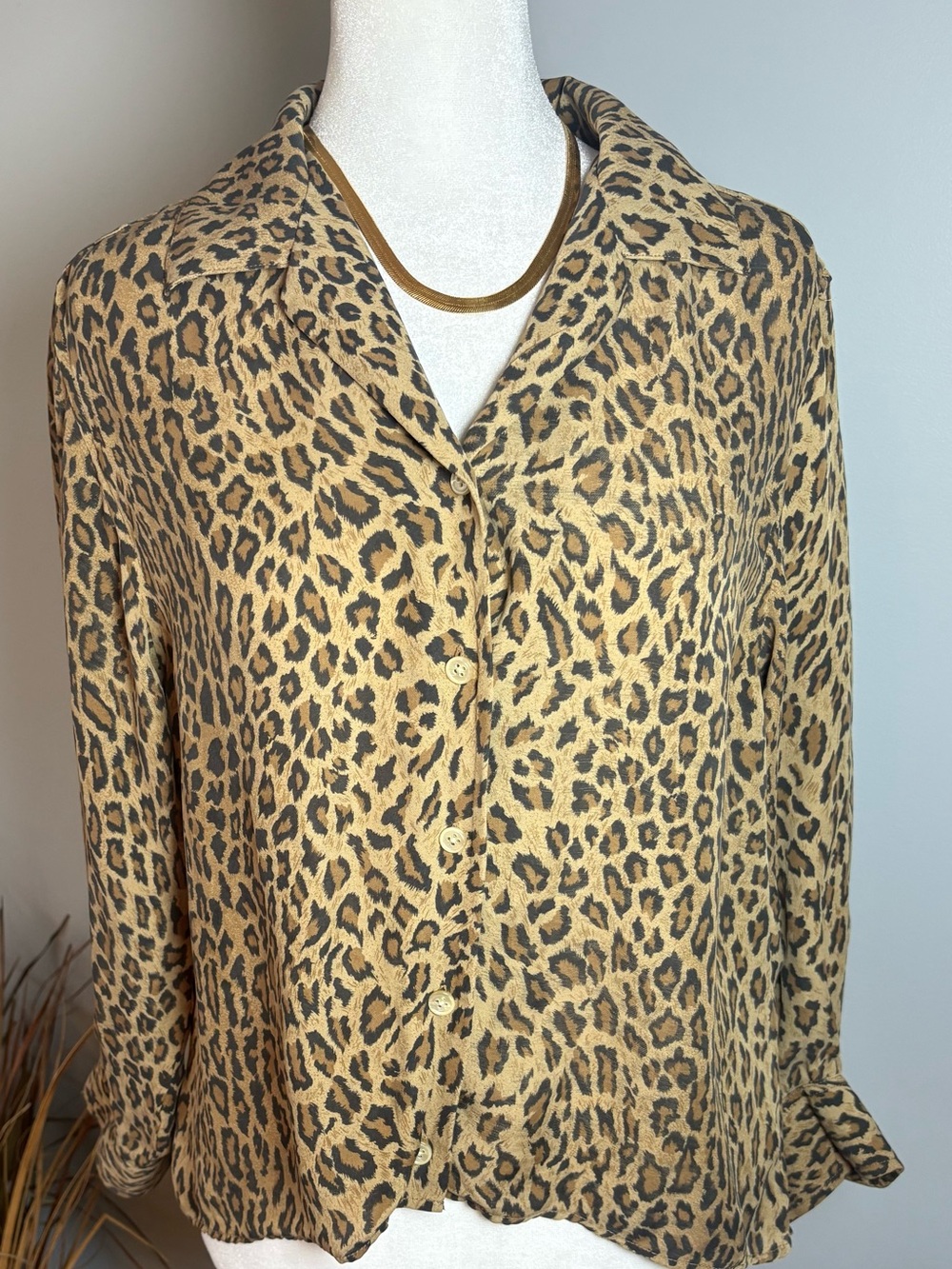 Lauren Ralph Lauren 100% Silk Animal Print Blouse Womens Petite 10P Button Up
